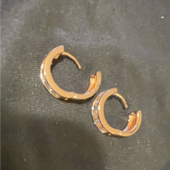 Rose gold tone CZ earrings - Picture 5 of 5